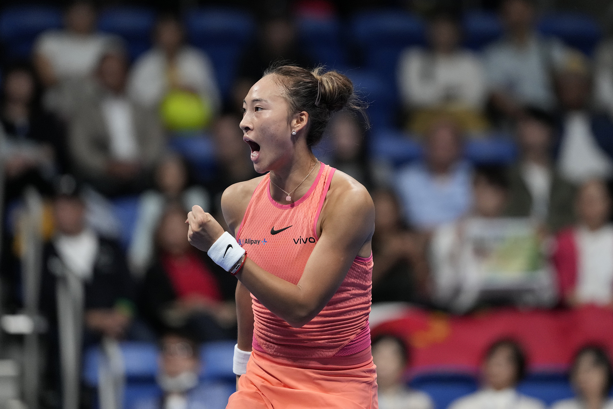 🥇WTA500东京站决赛：郑钦文2-0横扫前澳网冠军肯宁夺冠 收获赛季第3冠&amp;生涯第5冠